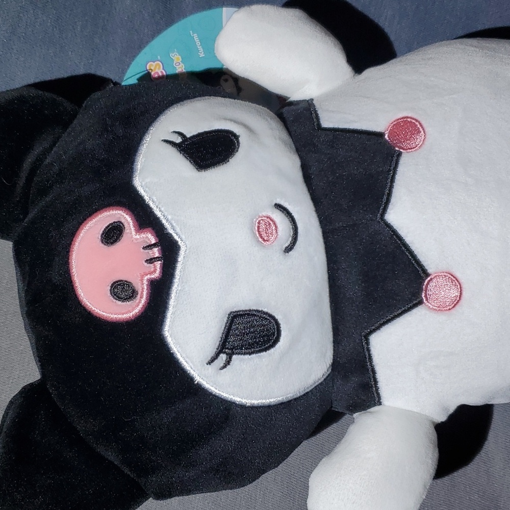 Hug Mees Squishmallow - Picture 2 of 6